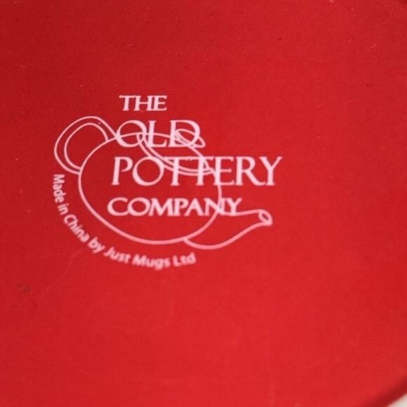 Red Best Mom Large Ceramic Mug By The Old Pottery Company - Picture 4 of 6